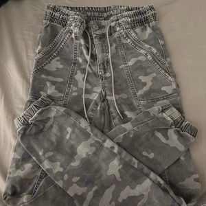 American eagle jogger